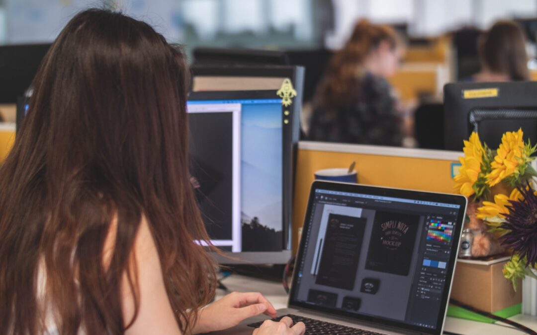 Pourquoi travailler avec un designer graphique local à Genève peut faire la différence ?